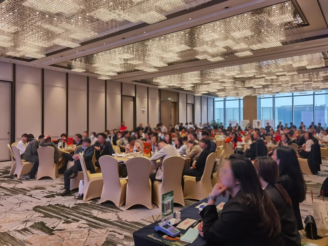 <b>喜报！华光口腔集团2021年首场影像团购会成绩斐然火爆收官！</b>
